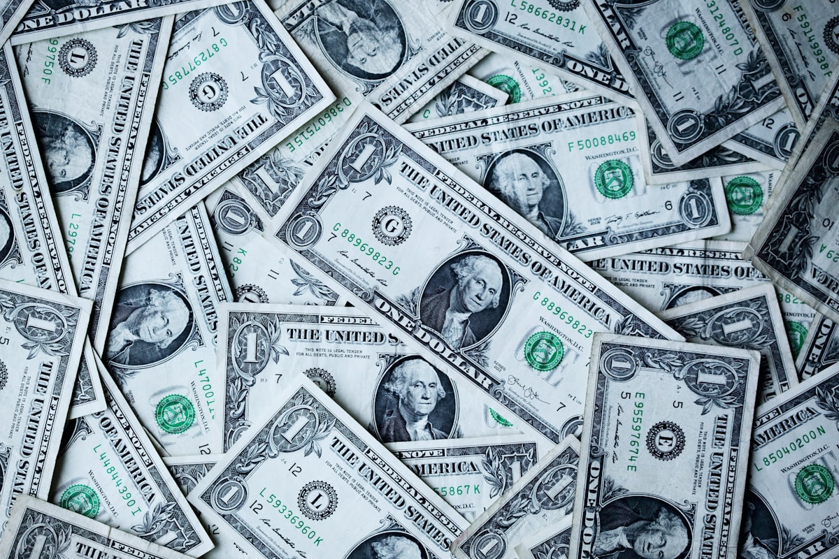 A spread of United States banknotes